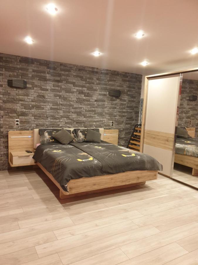Room Petra In Centertown Senj  Exteriör bild